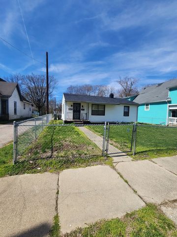 936 N  Tremont St, Indianapolis, IN 46222