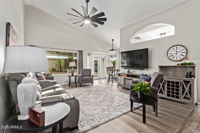 14194 W MOUNTAIN LAUREL Trail, Surprise, AZ 85374