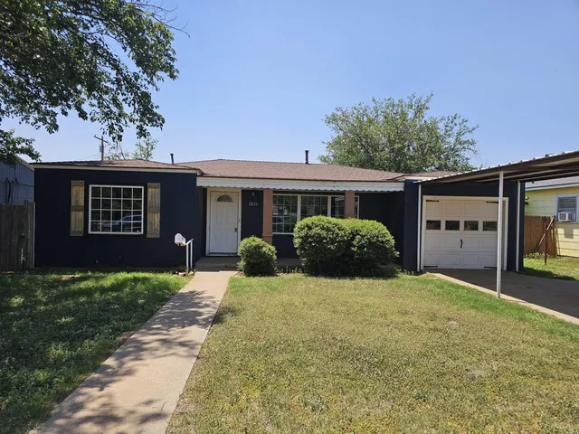 112 Holly St, Levelland, TX 79336