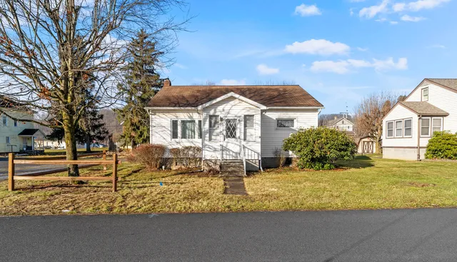 136 Wood St, Wilmore, PA 15962