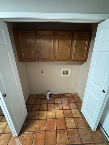 1213 Godfrey St, Midland, TX 79703