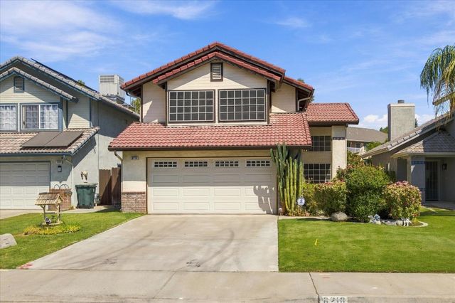 8216 Willowglen Dr, Bakersfield, CA 93311