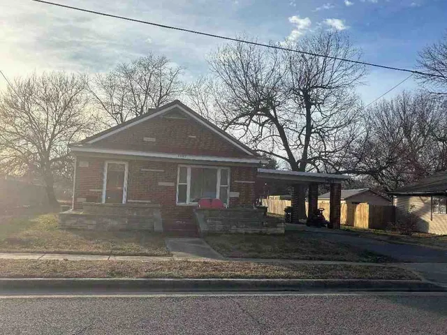 1407 Metropolis St, Metropolis, IL 62960