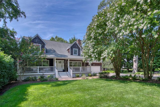 1065 W Mill Road, Mattituck, NY 11952