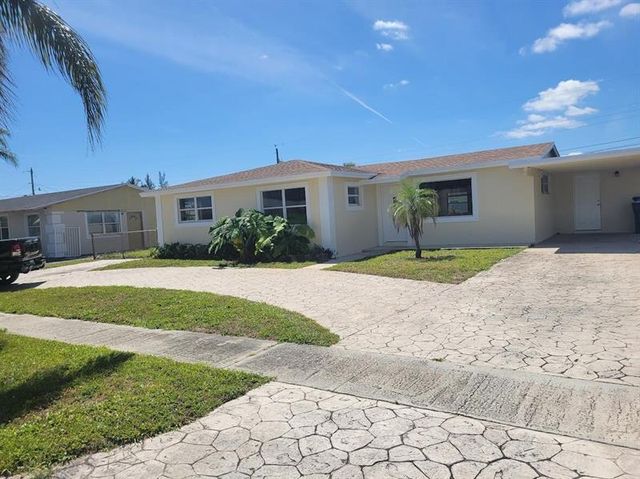 301 W  19th St, Riviera Beach, FL 33404