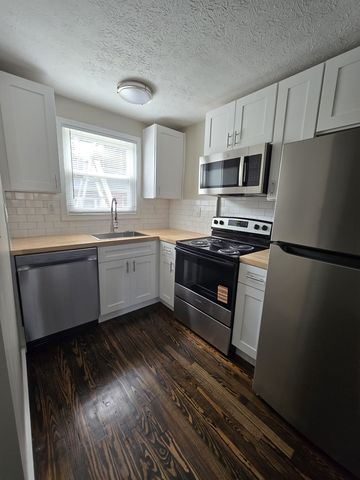 604 Walton St, Ravenna, OH 44266