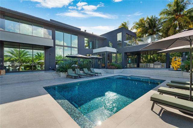 131 Cape Florida Dr, Key Biscayne, FL 33149