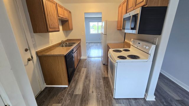 704 Vivian St #4, Gillette, WY 82718