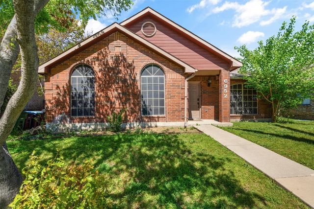 6952 Bentley Ave, Fort Worth, TX 76137