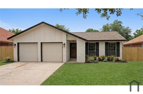 7214 Whippoorwill Ln, Texas City, TX 77591