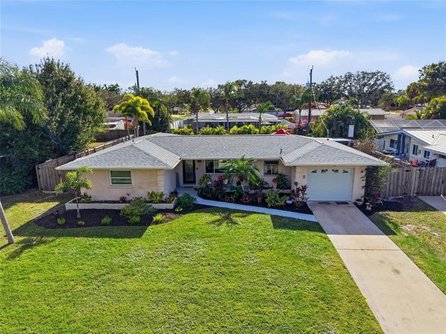 2651 Leafy Ln, Sarasota, FL 34239
