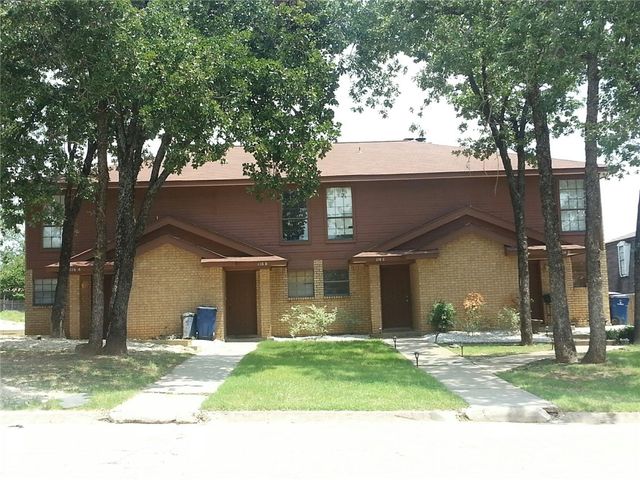 116 Peachtree Ct, Kennedale, TX 76060