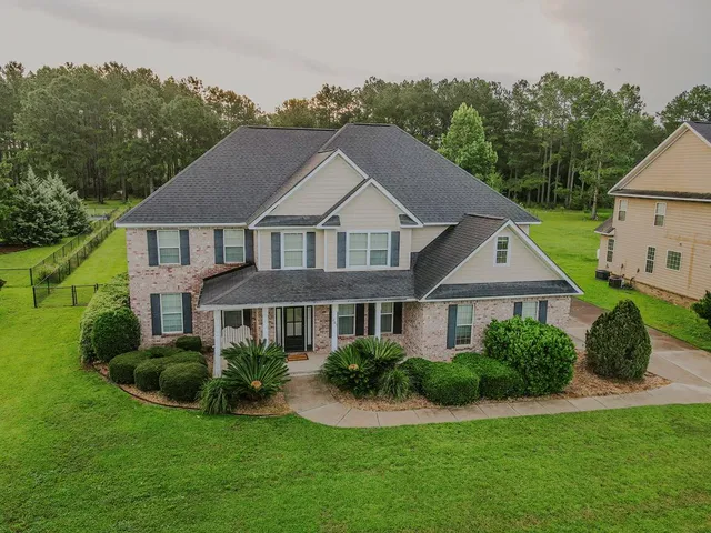 205 Sweet Water Dr, Thomasville, GA 31757