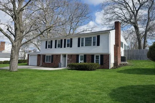 141 Hilton Rd, Warwick, RI 02889
