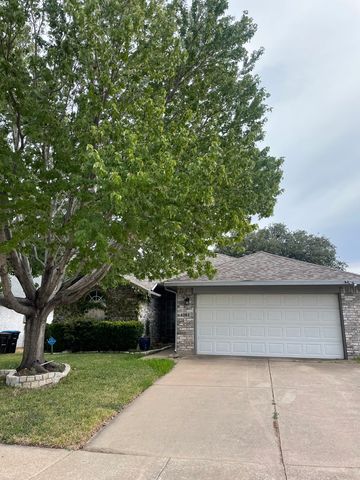 8708 Mystic Trl, Fort Worth, TX 76118