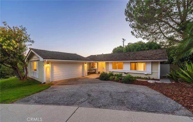 27945 Alvarez Dr, Rancho Palos Verdes, CA 90275