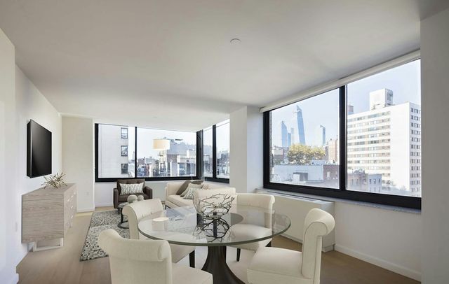 180 W  20th St #7M, New York, NY 10011