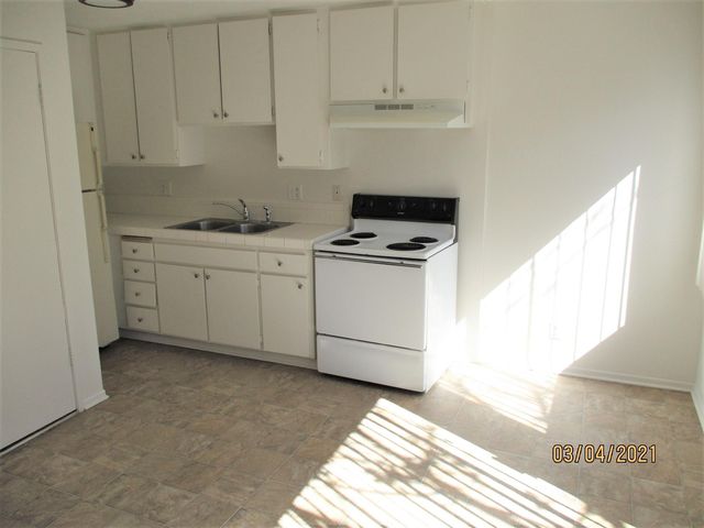 270 W  Alamar Ave #11, Santa Barbara, CA 93105