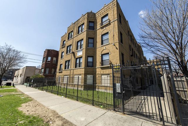 7440 S  Phillips Ave  #7444-3B, Chicago, IL 60649