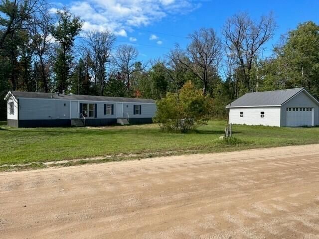 16415 N  10th Ave, Marion, MI 49665