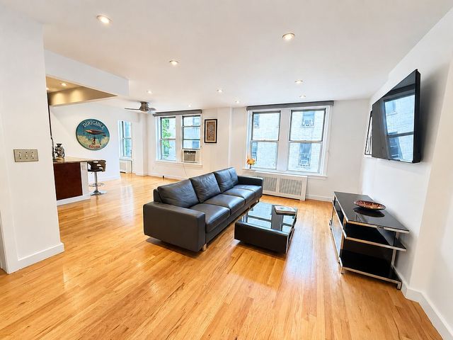 251 W  98th St #9C, New York, NY 10025