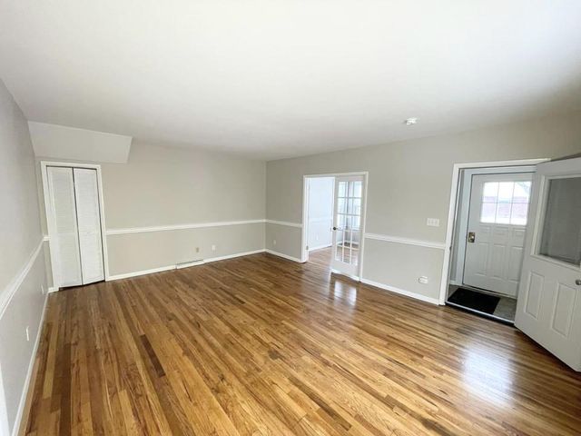 107 Lamson St, Syracuse, NY 13206