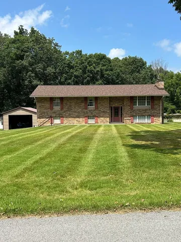 1306 Overlook Dr, Beckley, WV 25801