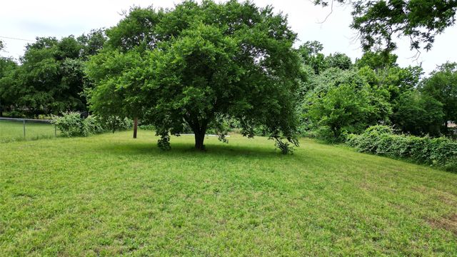 N  Merrimac St, Weatherford, TX 76086
