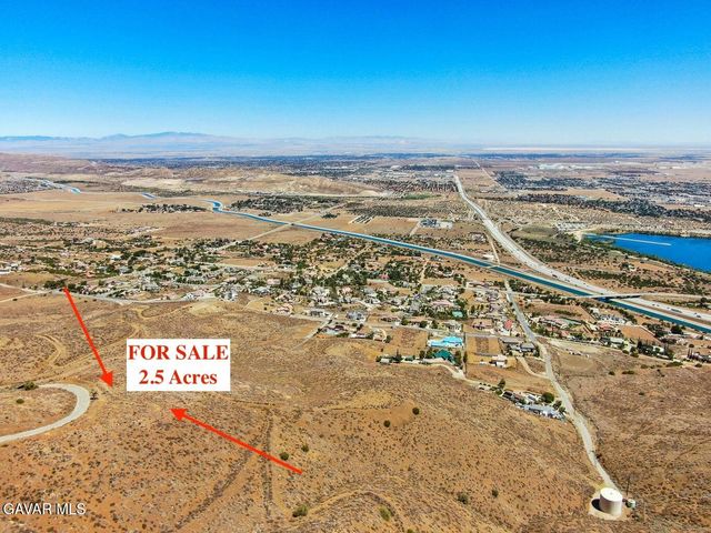 T2 Vic Ave, Palmdale, CA 93551