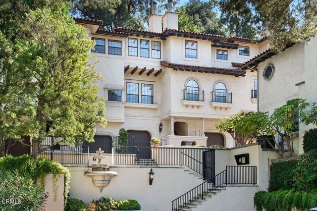 70 N  Arroyo Blvd, Pasadena, CA 91105