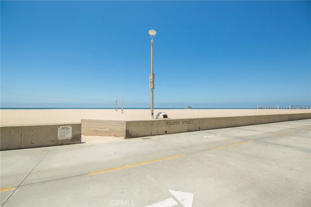 34 4th St, Hermosa Beach, CA 90254