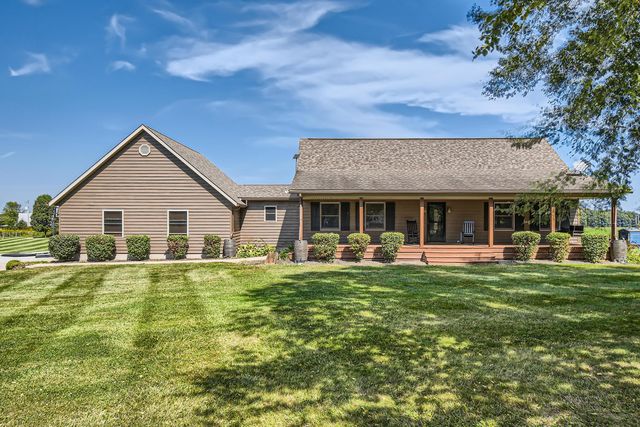 22441 Hopewell Rd, Gambier, OH 43022
