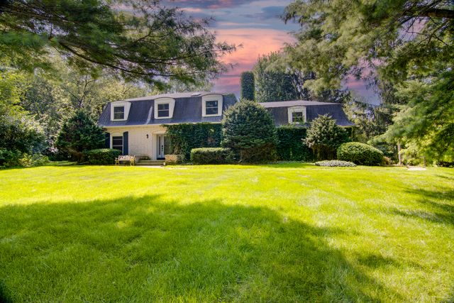 201 Cary Algonquin Rd, Cary, IL 60013