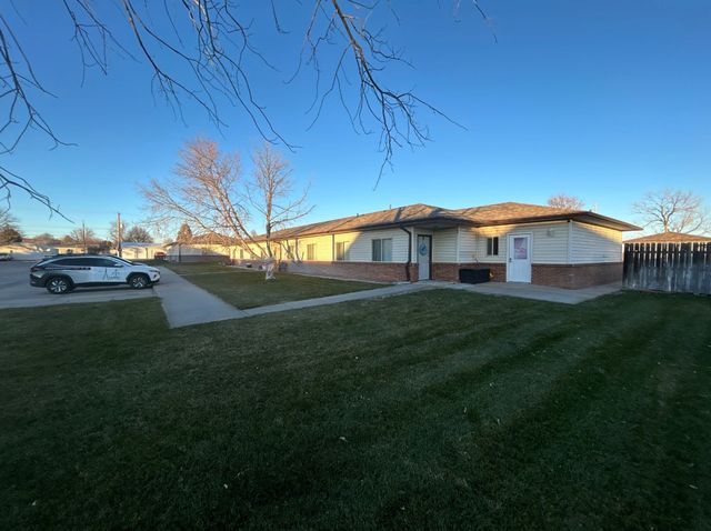 305 E  N St #11, Ogallala, NE 69153