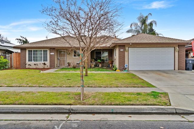 1408 W  Central Ave, Madera, CA 93637