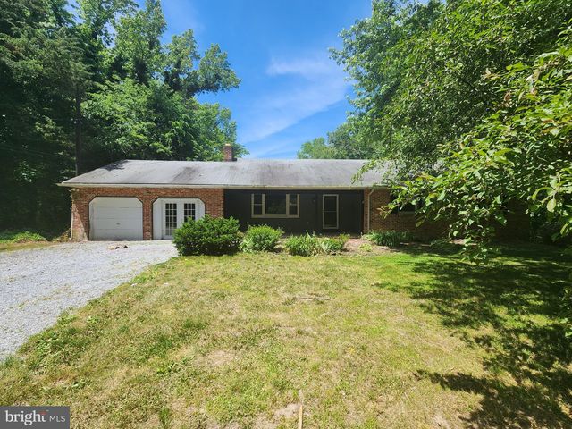 83 Lakeview Dr, Woodstown, NJ 08098