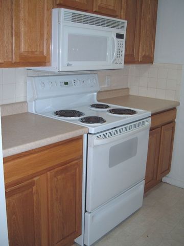 1025 Mississippi St #6, Lawrence, KS 66044