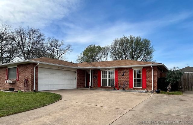 2035 10th Ave NW, Ardmore, OK 73401