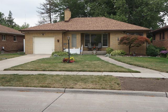 12831 Northfield Blvd, Oak Park, MI 48237