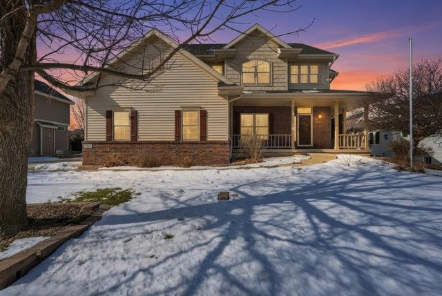 387 Liberty Park Dr, Oregon, WI 53575
