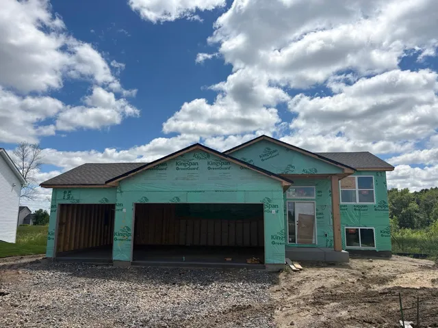1257 Deerpath Dr NE, Hanover, MN 55341