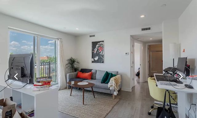 30-54 38th St #3B, Astoria, NY 11103