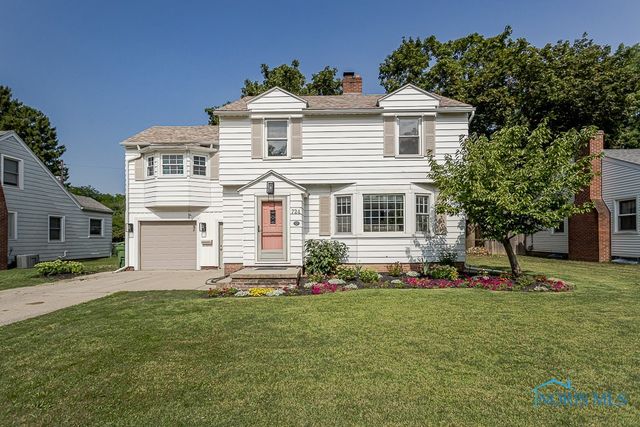 724 Inwood Pl, Maumee, OH 43537
