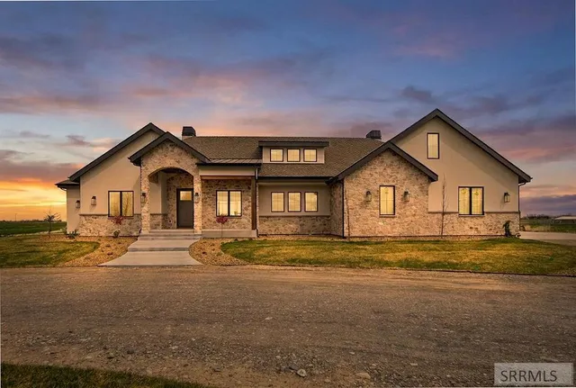2392 W  97 S, Idaho Falls, ID 83402