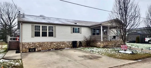 571 Liberty St, Perryopolis, PA 15473