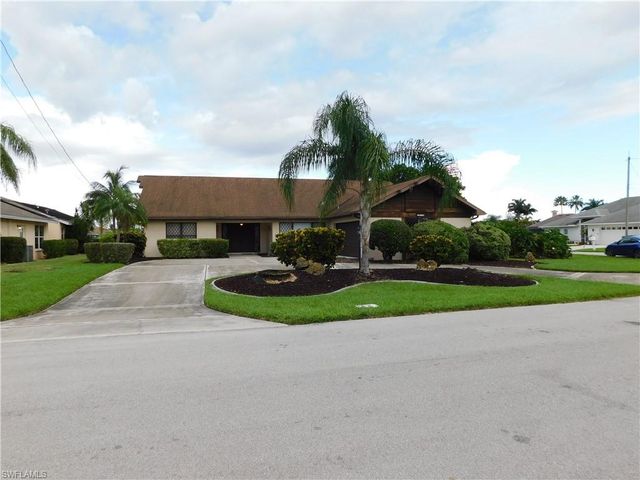 2523 SE 24th Pl, Cape Coral, FL 33904