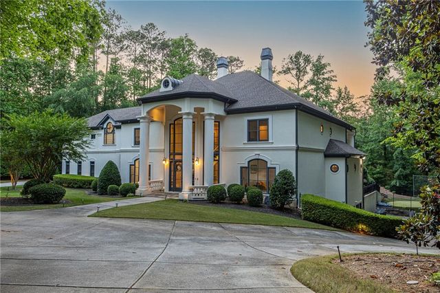 1 Cascade Pointe Dr SW, Atlanta, GA 30331
