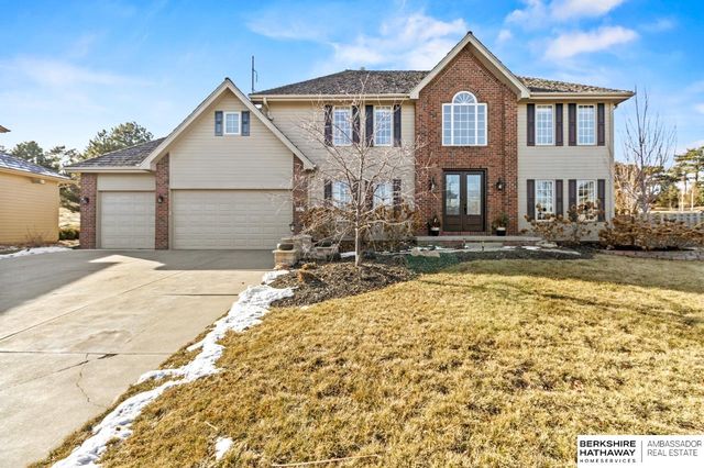 122 S  167th Cir, Omaha, NE 68118