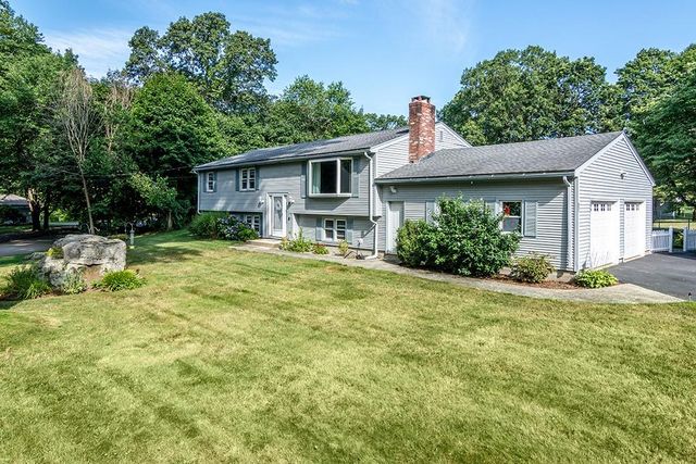 81 Cydot Dr, North Kingstown, RI 02852