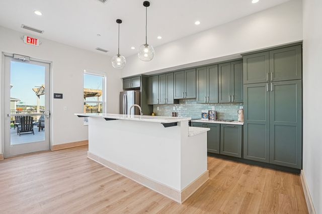 1496 Pebble Trl #1441, River Falls, WI 54022